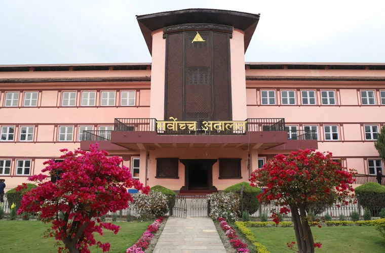 सर्वोच्चद्वारा सामाजिक सञ्जाल बन्द गर्ने निर्णय विरुद्धका रिट दरपीठ